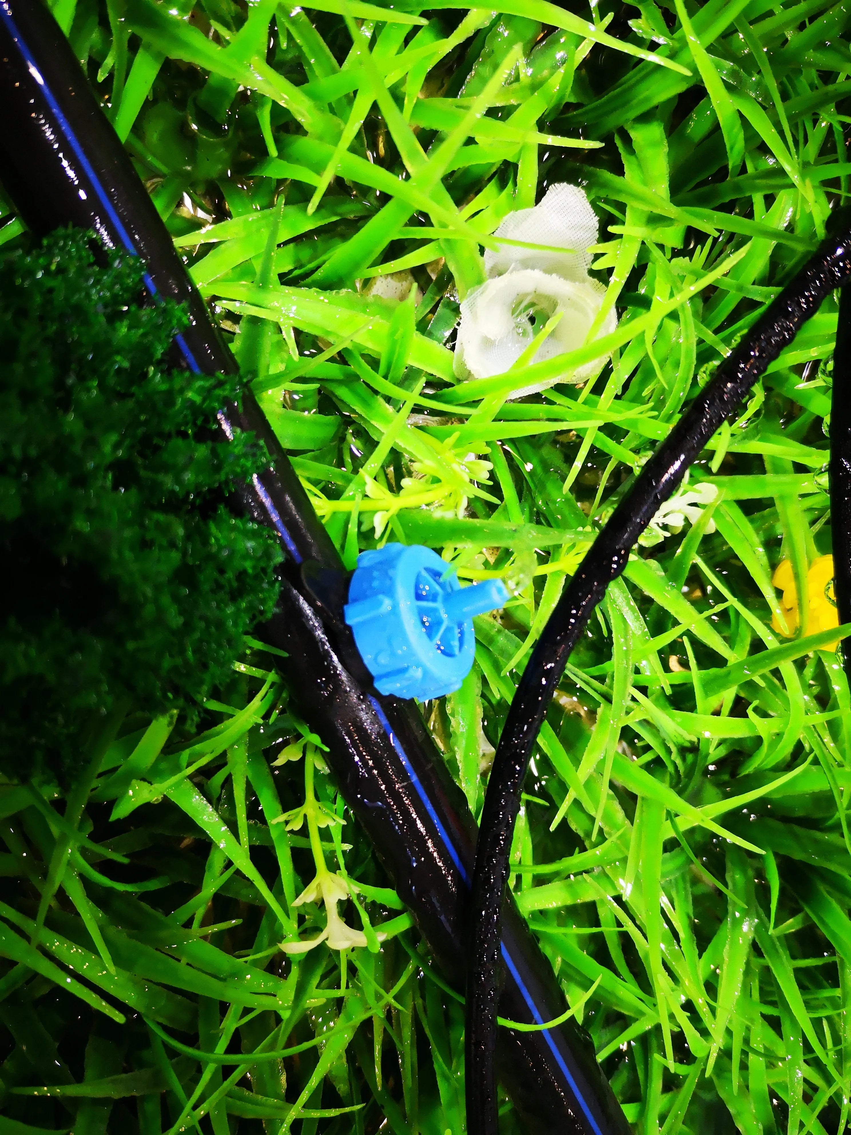 2LPH PC Dripper Pressure Compensating Dripper Drip Emitter for Arrow Drip System on Line Dripper